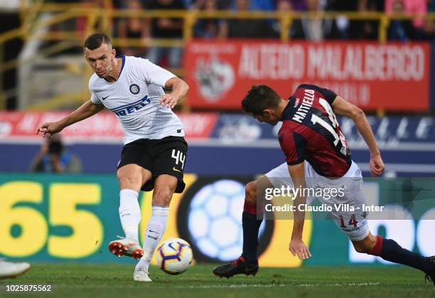 Ivan Perisic of FC Internazionale scores the third goal of his team during the serie A match between Bologna FC and FC Internazionale at Stadio...