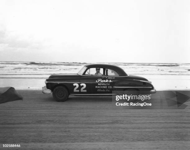 1950s Racing Arrow 1950 88 Photos and Premium High Res Pictures - Getty Images
