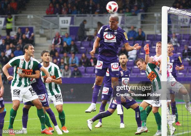 Christian Schoissengeyr of Austria Wien and Patrick Pentz of Austria Wien during the tipico Bundesliga match between Austria Wien and SV Mattersburg...