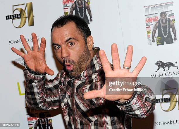 Color Rogan Joe Rogan Photos and Premium High Res Pictures - Getty Images