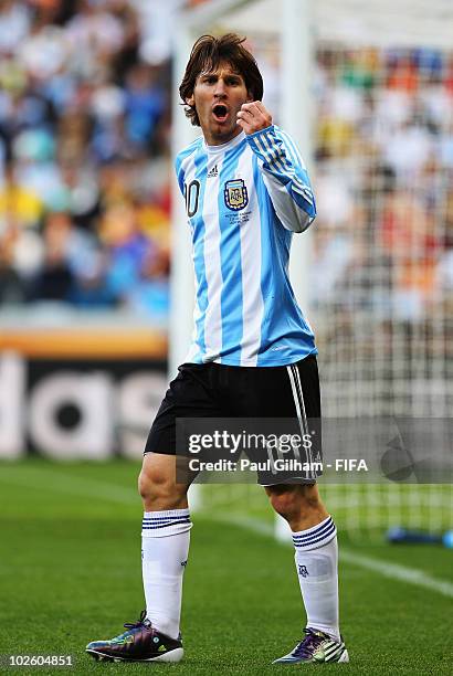 Lionel Messi of Argentina shouts instructions during the 2010 FIFA World Cup South Africa Quarter Final match between Argentina and Germany at Green...