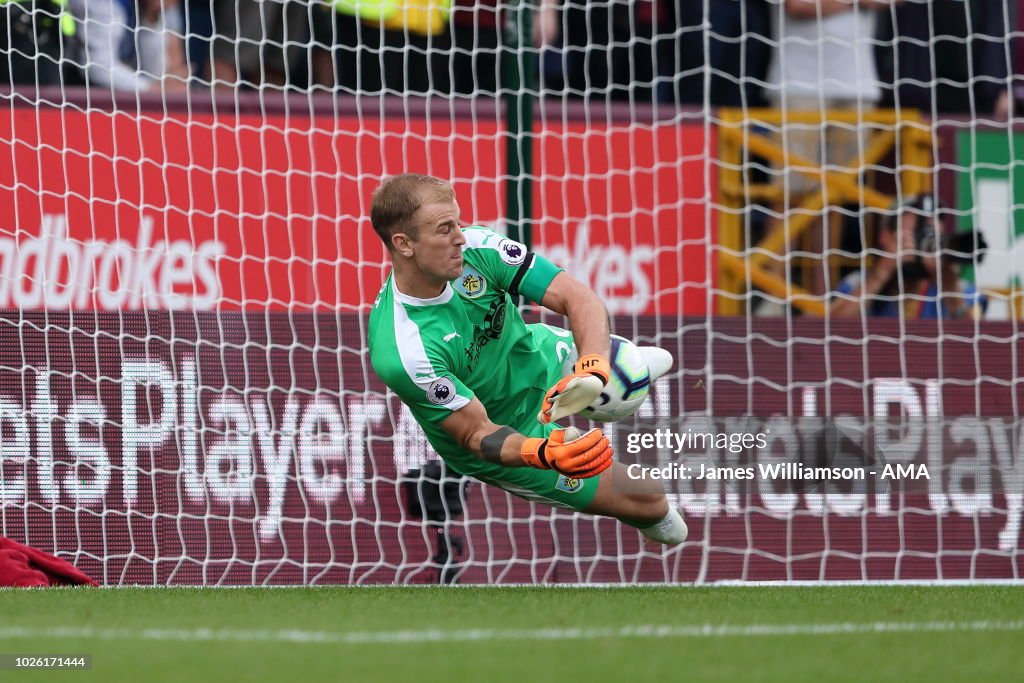 Burnley FC v Manchester United - Premier League
