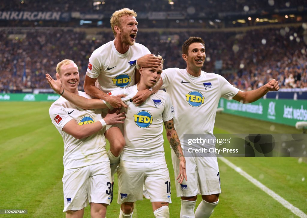 Schalke 04 v Hertha BSC - Bundesliga