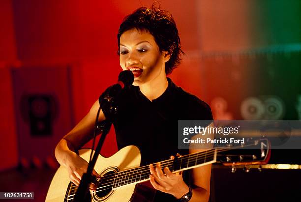 Big Ranga Bic Runga Photos and Premium High Res Pictures - Getty Images