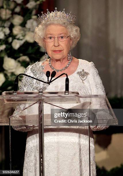 Queen Elizabeth II gives a speech during a dinner at the Royal York Hotel on July 5, 2010 in Toronto, Canada. The Queen and Duke of Edinburgh are on...