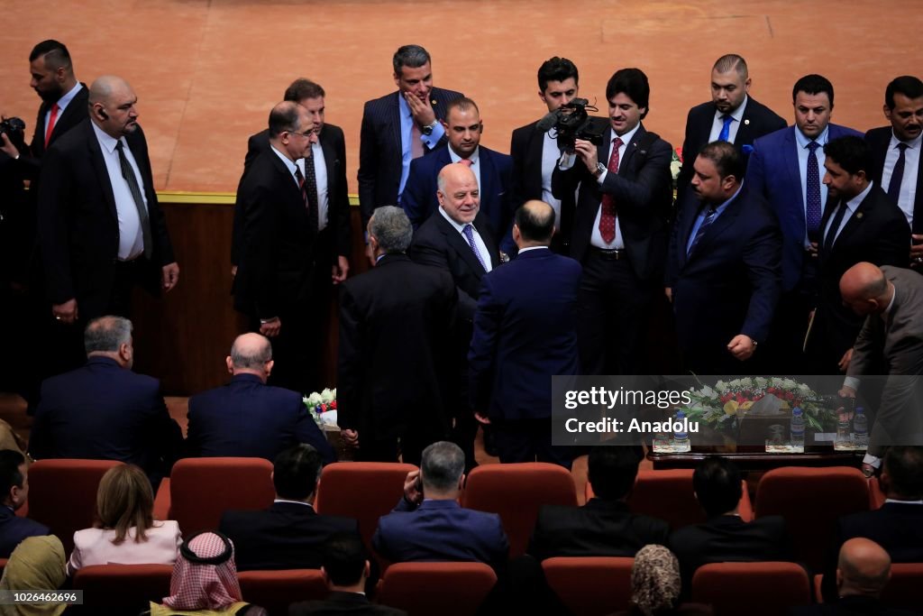 New Iraqi parliament convenes for 1st time since polls