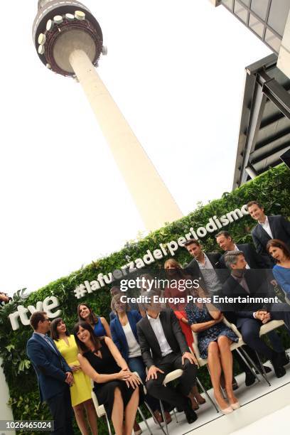 Monica Lopez, Albert Barniol, Silvia Laplana, Inigo Alfonso, Raul Heitzmann, Estefania de Antonio, Pilar Garcia Muniz, Ana Blanco, Inma Gomez, Raquel...