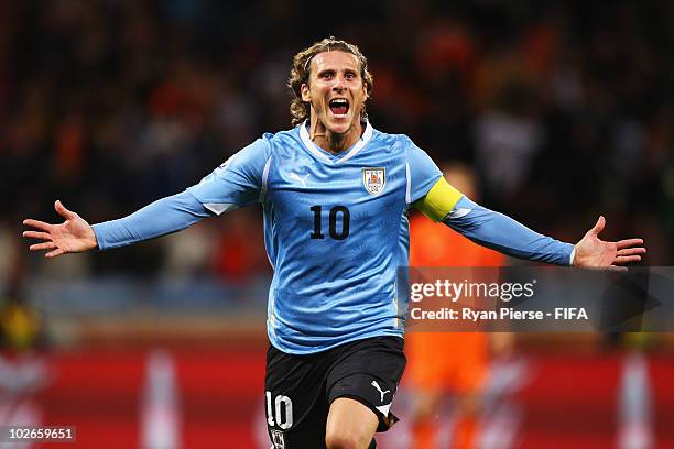 Forlan Number Diego Forlan Imágenes Fotografías e imágenes de stock - Getty Images