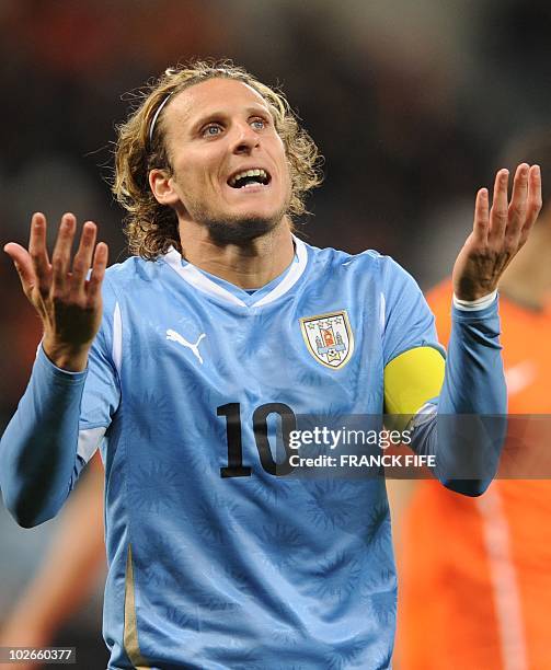 Forlan Number Diego Forlan Photos Photos and Premium High Res Pictures - Getty Images