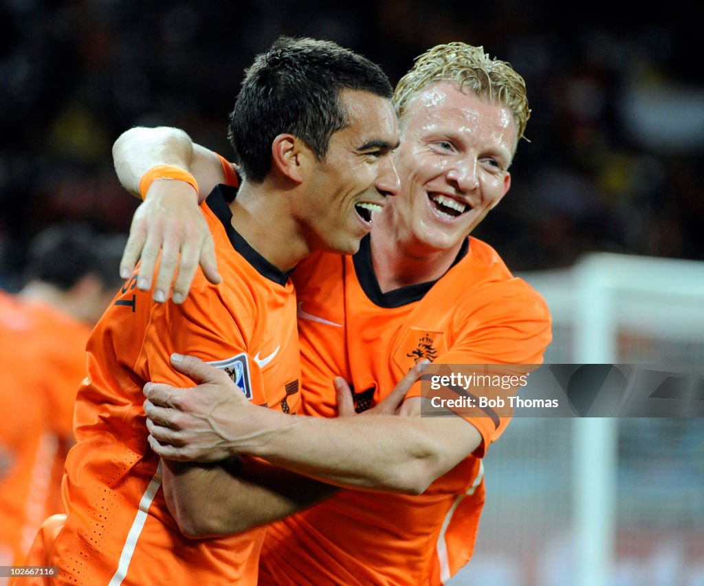 Uruguay v Netherlands: 2010 FIFA World Cup - Semi Final