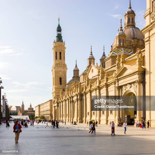 the basílica de nuestra señora del pilar in the city of zaragoza (saragossa), aragon, spain. - zaragoza city stock pictures, royalty-free photos & images