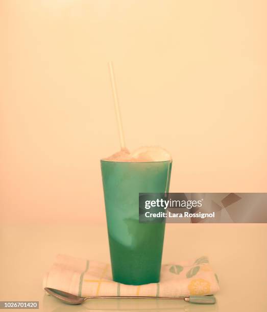 ice cream float - root beer float stock pictures, royalty-free photos & images