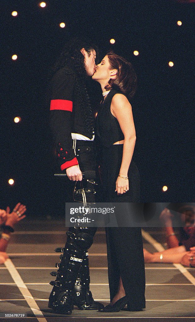 US pop star Michael Jackson and his wife