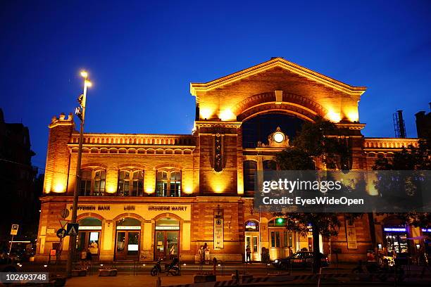 Batthyany 25 Batthyany Square Stock Photos, High-Res Pictures, and Images - Getty ...
