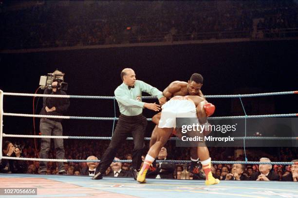 115 Lennox Lewis 1992 Photos & High Res Pictures - Getty Images