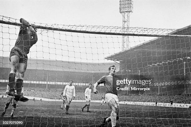 Cup Fifth Round match at Goodison Park. Everton 2 v Tranmere Rovers 0. Tranmere goalkeeper Jim Cumbes gets tangled in the net as Joe Royle dashes in....