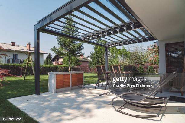 pergola - terrace stockfoto's en -beelden