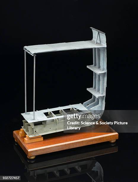 Container Ship Cross Section Photos and Premium High Res Pictures ...