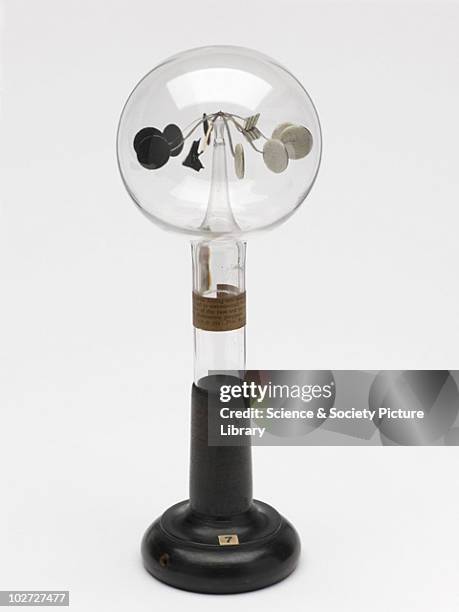 Alat Radiometer Radiometers Photos and Premium High Res Pictures - Getty Images