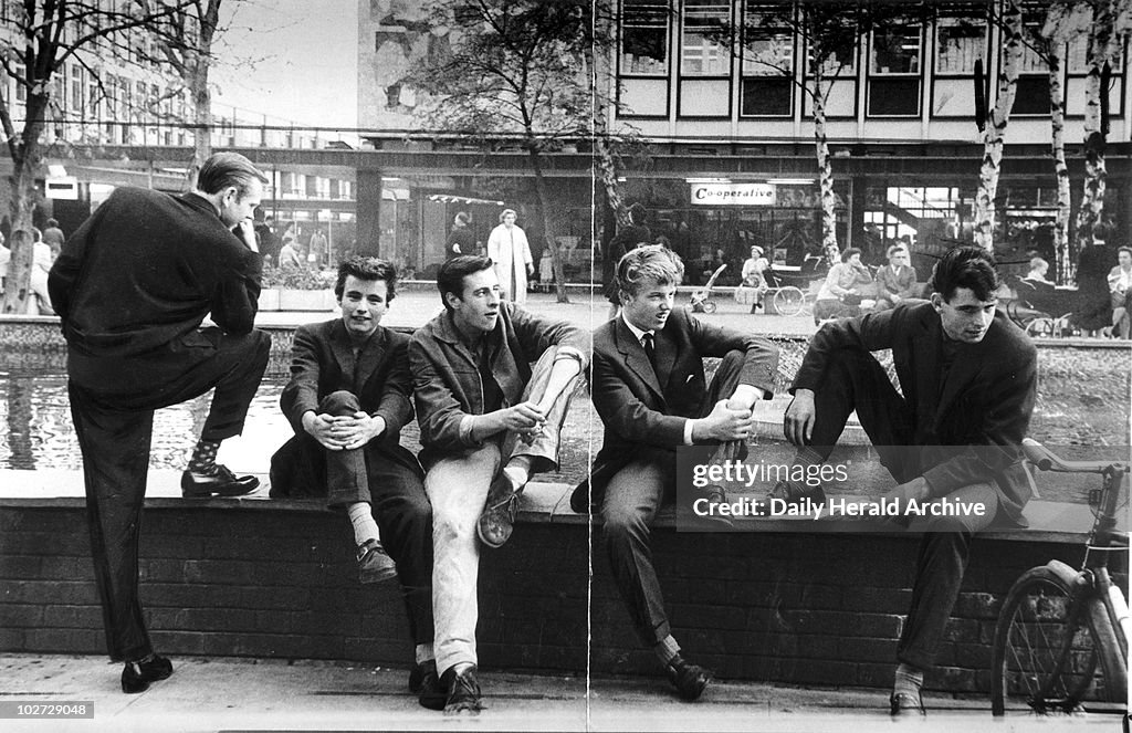 Boys of Stevenage beating their nightly battle with boredom, 14 October 1959.