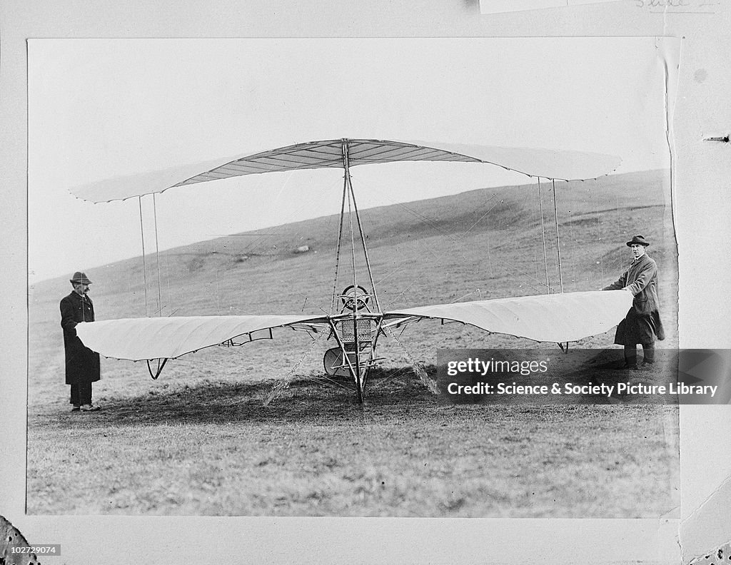 Lee Richards, 1912. Front view of the full-