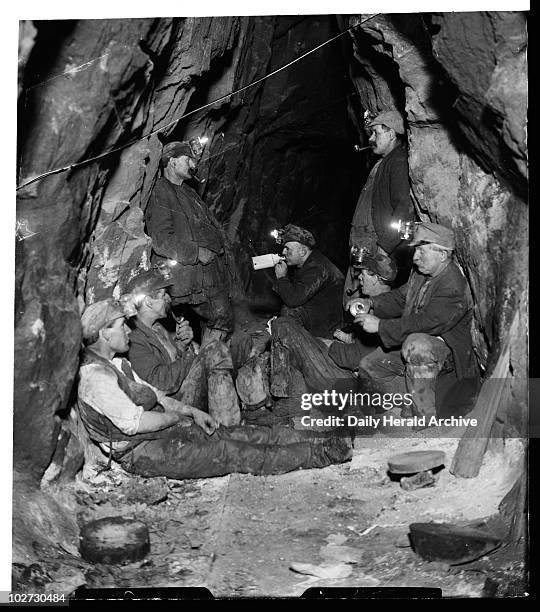 Minhers Miners Eating Photos and Premium High Res Pictures - Getty Images