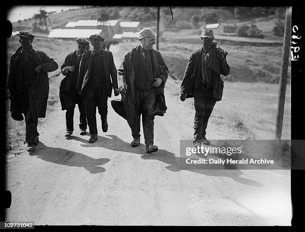 Minhers 21 South Wales Miners Federation Stock Photos, High-Res Pictures, and ...