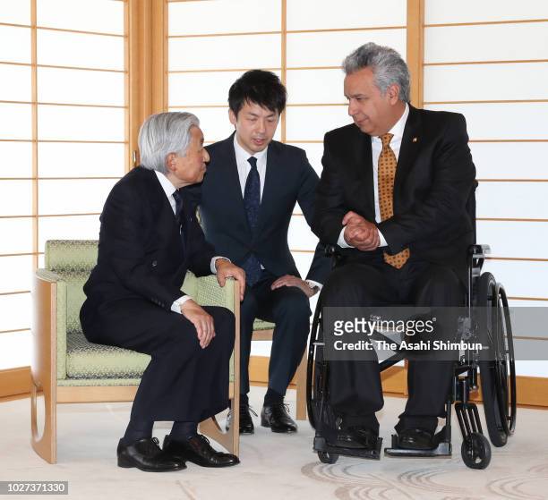 Ecuador President Lenin Moreno and Emperor Akihito talk during their meeting at the Imperial Palace on September 5, 2018 in Tokyo, Japan.