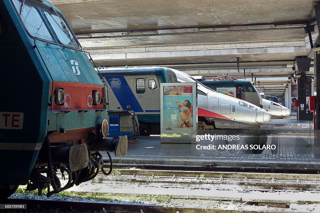 Trains are stationned at Rome Termini st