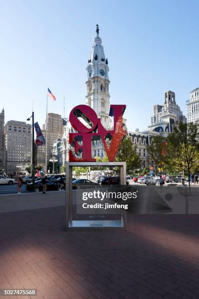 philadelphia 'love' - john f kennedy plaza philadelphia stock pictures, royalty-free photos & images