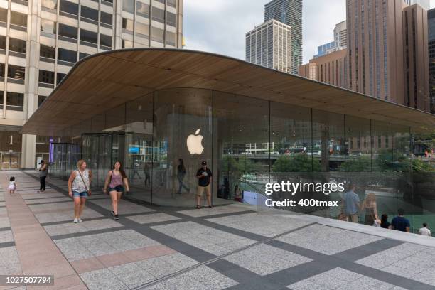 500 Apple Store Chicago Stock Photos, High-Res Pictures, and Images - Getty  Images