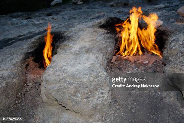 burning gas vents, chimeras, mount chimaera, lycia, turkey, western asia - mountian fire fotografías e imágenes de stock