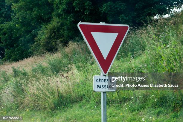 Yield Sign Rectangular Yield Sign Shape Photos and Premium High Res Pictures - Getty Images