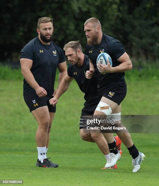 Brad Shields runs with the ball during the Wasps training session held on September 6, 2018 in Coventry, England.