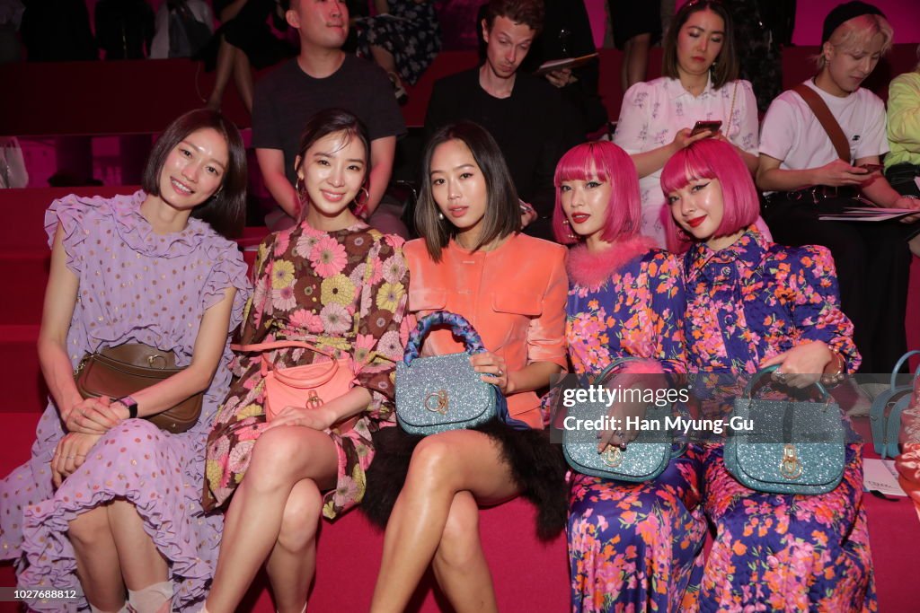 Model Park Sera, Irene Kim, Aimee Song, Aya Suzuki and Ami Suzuki