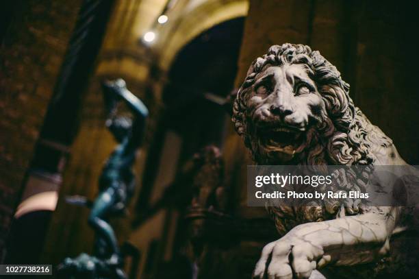 loggia della signoria (florence, italy) - praça della signoria - fotografias e filmes do acervo