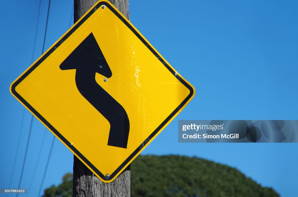 Shape Reverse Curve Sign Reverse Curve Left Bend Road Warning Sign Photo - Getty Images