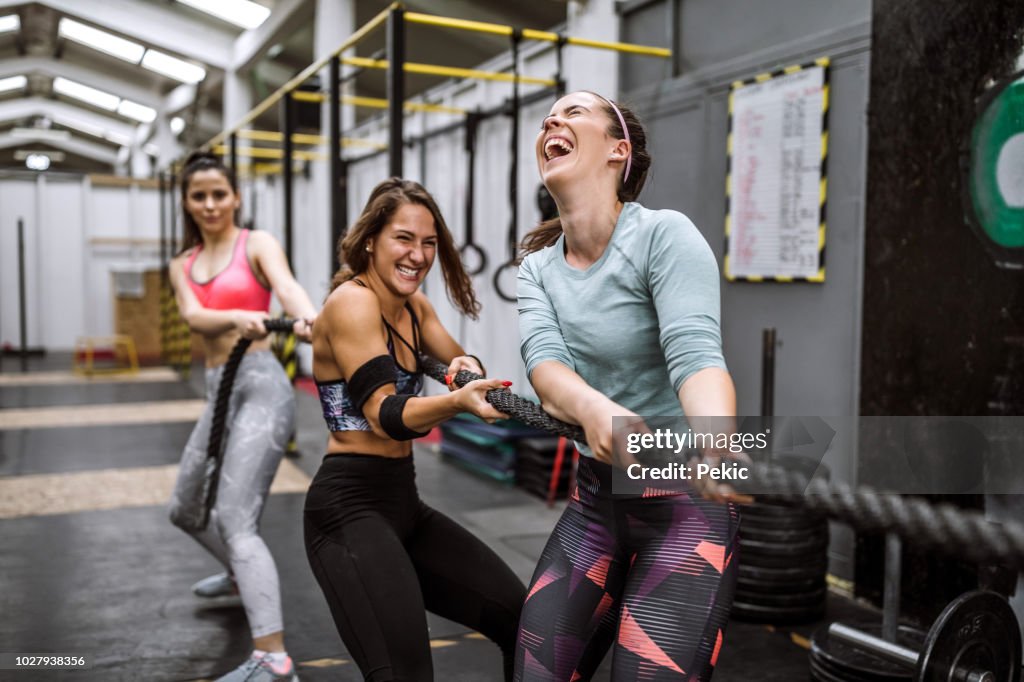 Entrenamiento de cuerda batalla en cruz formación