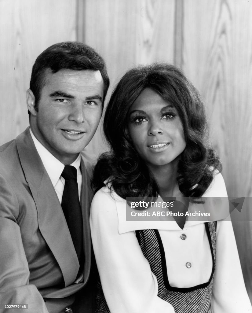 Burt Reynolds, Ena Hartman promotional photo for 'Dan August', May... News Photo Getty Images