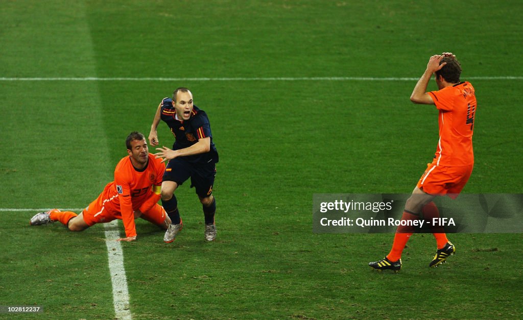 Netherlands v Spain: 2010 FIFA World Cup Final