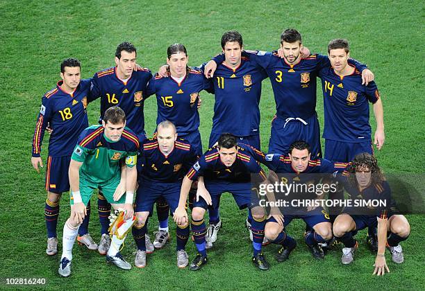 Spain's striker Pedro, Spain's midfielder Sergio Busquets, Spain's defender Sergio Ramos, Spain's defender Joan Capdevila, Spain's defender Gerard...