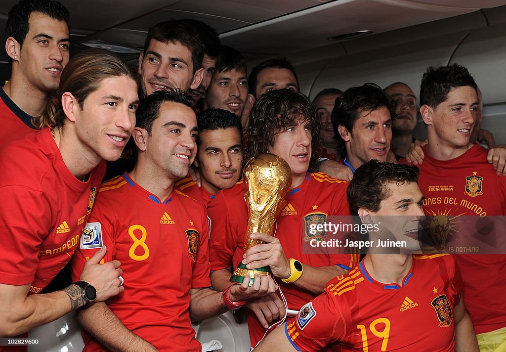 World Cup Winners Spain Fly Home 