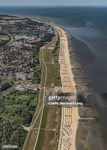 aerial view of coastline at cuxhaven - cuxhaven stockfoto's en -beelden