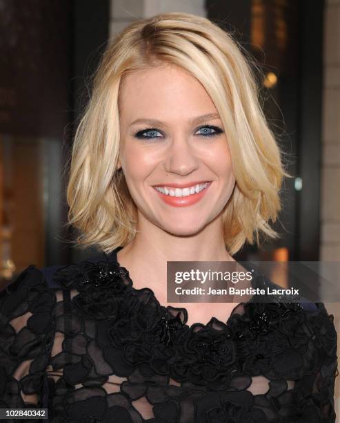 January Jones arrives at a cocktail party at the Louis Vuitton store on Rodeo Drive on July 13, 2010 in Beverly Hills, California.