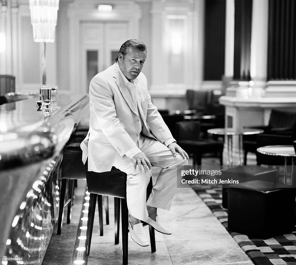Actor Winstone Actor Ray Winstone poses for a portrait shoot on September 4, 2004 in ...