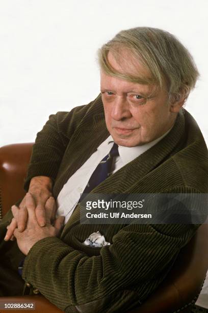 English writer Anthony Burgess poses during a portrait session held on January 24, 1983 in Paris, France.