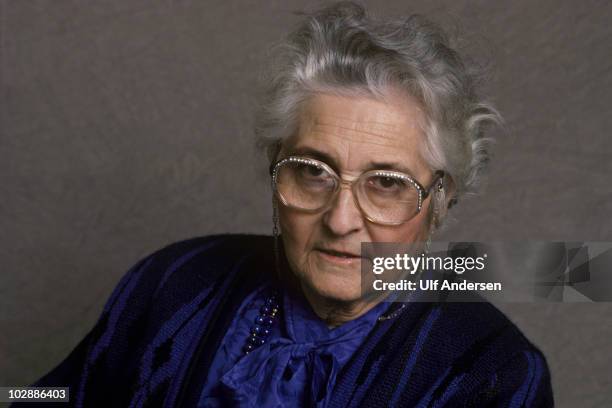 French pedopsychiatrist Francoise Dolto poses during a portrait session held on October 24, 1988 in Paris, France.