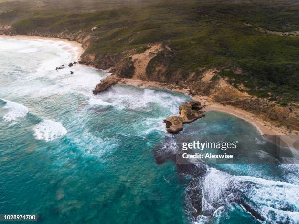 luftbild der küste von victoria, australien - mornington peninsula stock-fotos und bilder