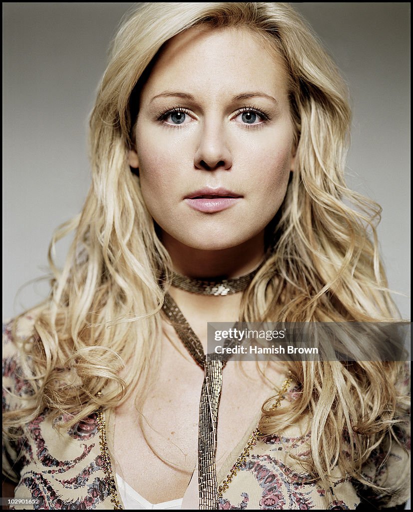 Glamour Model Abi Titmuss Poses For A Portrait Shoot In London News glamour-model-abi-titmuss-poses-for-a-portrait-shoot-in-london-news