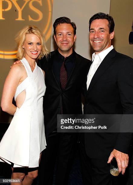 Actress January Jones, actor Jason Sudeikis and actor Jon Hamm pose backstage at the 2010 ESPY Awards at Nokia Theatre L.A. Live on July 14, 2010 in...